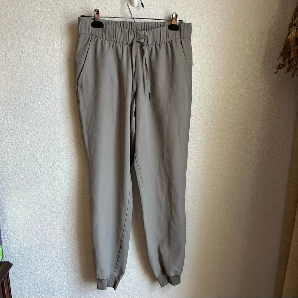Lululemon On The Fly Jogger Carbon Dust